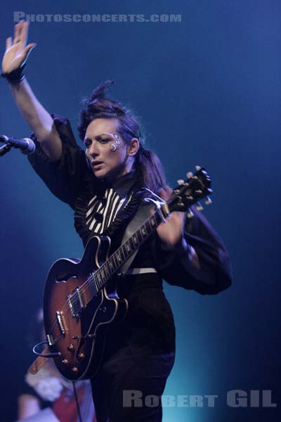 MY BRIGHTEST DIAMOND - 2008-10-07 - PARIS - La Cigale - Shara Worden